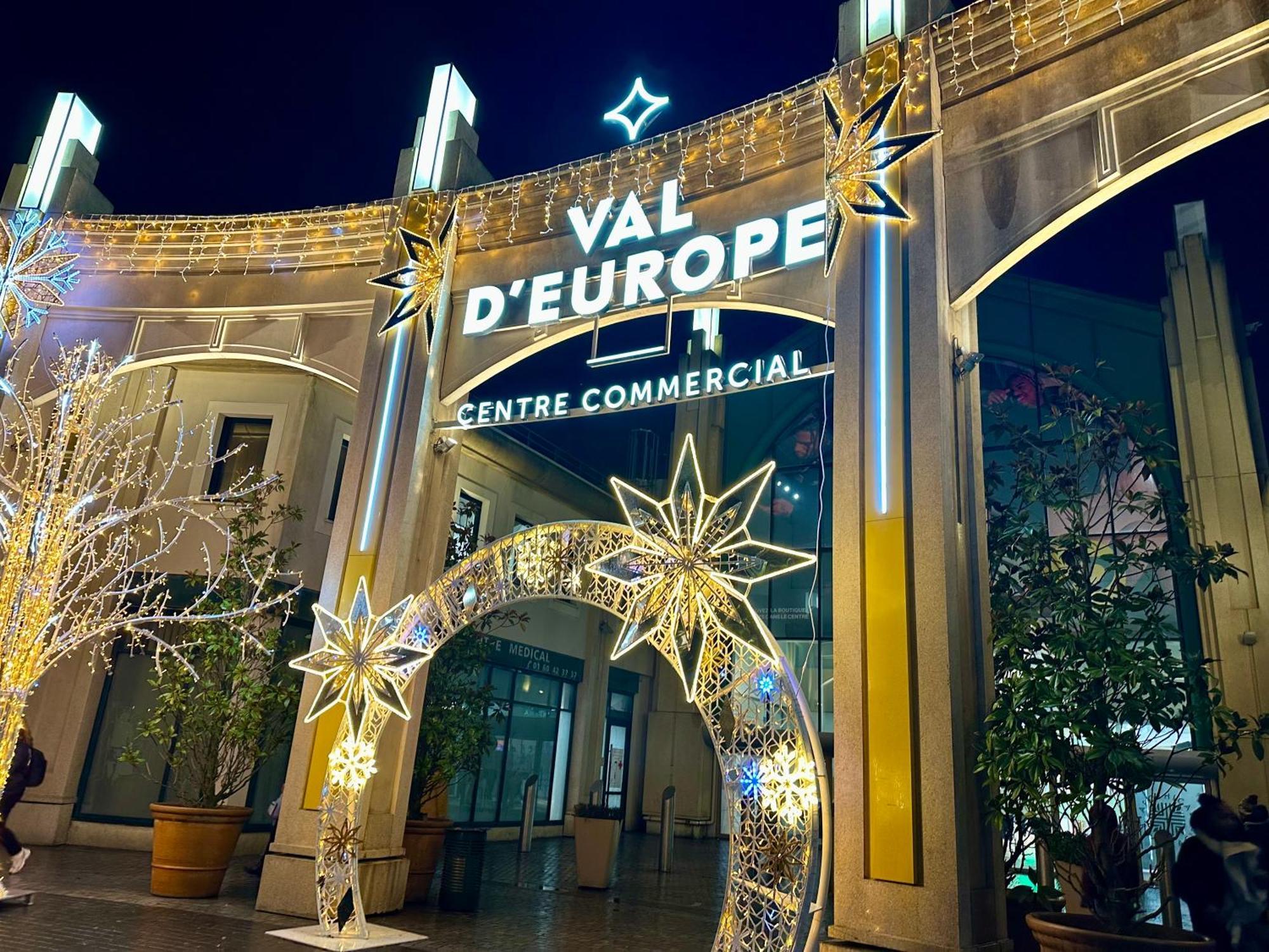 Appt Vue Place De Toscane - 4Min Disneyland-Paris 塞里斯 外观 照片