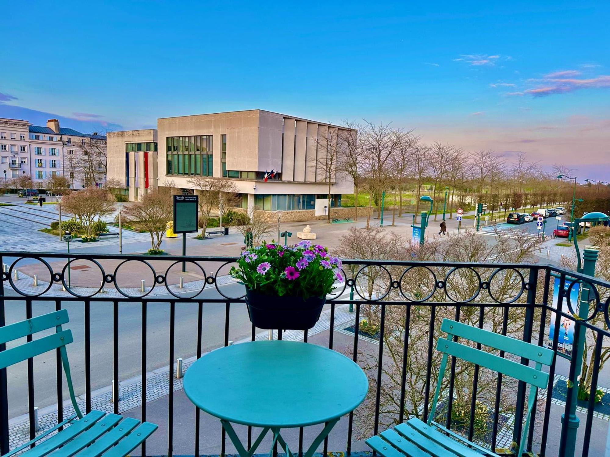 Appt Vue Place De Toscane - 4Min Disneyland-Paris 塞里斯 外观 照片